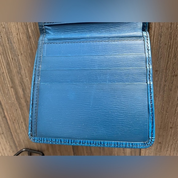 VGUC, Louis Vuitton LV, Blue Epi Leather Wallet, Authentic - Picture 4 of 13